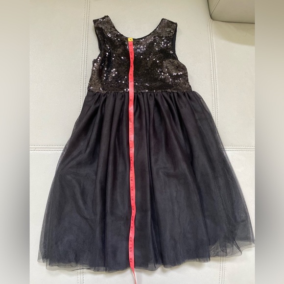 Toddler Girl Sequin Dress. Size 5T - Picture 8 of 13